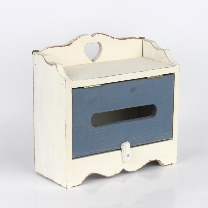 Romantická dřevěná poštovní schránka